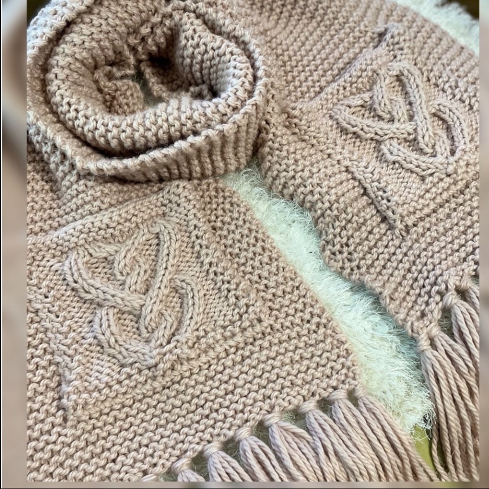 Handmade Hand Crafted Knit Celtic Heart Scarf/Shawl with Pockets Pink